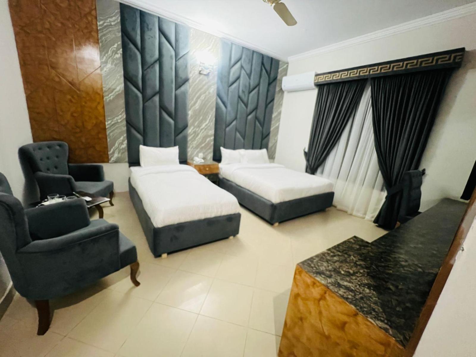Royal Serena Residency 伊斯兰堡 客房 照片